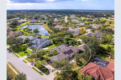 10528 Cheval Place, Lakewood Ranch, FL 34202 - Photo 4