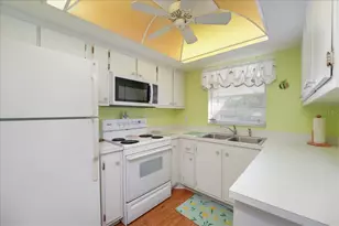 6128 7th Ave W, Bradenton, FL 34209 - Photo 2