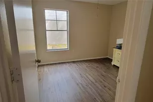 7810 Geneva Ln, Sarasota, FL 34243 - Photo 12