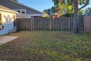 7810 Geneva Ln, Sarasota, FL 34243 - Photo 2