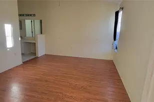 7810 Geneva Ln, Sarasota, FL 34243 - Photo 6