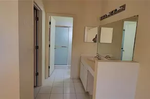 7810 Geneva Ln, Sarasota, FL 34243 - Photo 8