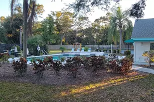 7810 Geneva Ln, Sarasota, FL 34243 - Photo 14