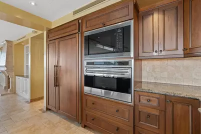 5400 Ocean Boulevard #12-2, Sarasota, FL 34242 - Photo 10