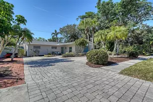 3530 Flores Ave, Sarasota, FL 34239 - Photo 2