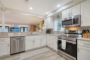 3530 Flores Ave, Sarasota, FL 34239 - Photo 16