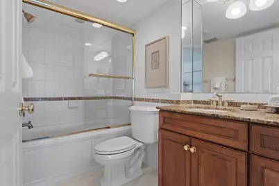 1750 Benjamin Franklin Drive #9G, Sarasota, FL 34236 - Photo 22