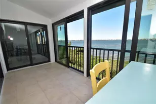 1511 Pelican Point Dr, Sarasota, FL 34231 - Photo 8