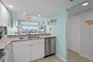 1007 Gulf Dr N, Bradenton Beach, FL 34217 - Photo 32