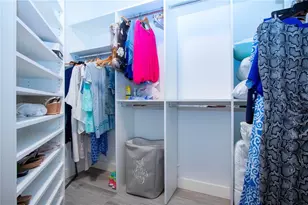 1211 Gulf of Mexico Dr, Longboat Key, FL 34228 - Photo 32