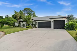 4252 Boswell Pl, Sarasota, FL 34241 - Photo 2