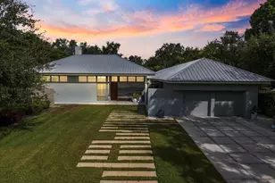 1739 Cherokee Dr, Sarasota, FL 34239 - Photo 70