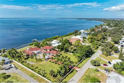 8245 Longbay Boulevard, Sarasota, FL 34243 - Photo 40