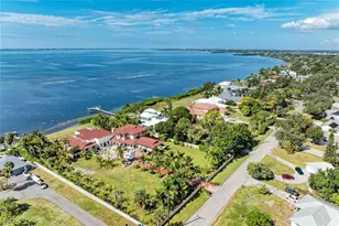 8245 Longbay Blvd, Sarasota, FL 34243 - Photo 40