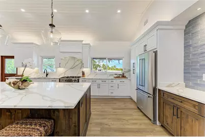 8245 Longbay Boulevard, Sarasota, FL 34243 - Photo 14