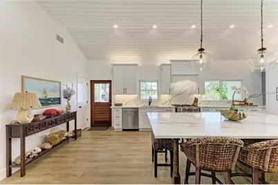 8245 Longbay Boulevard, Sarasota, FL 34243 - Photo 10