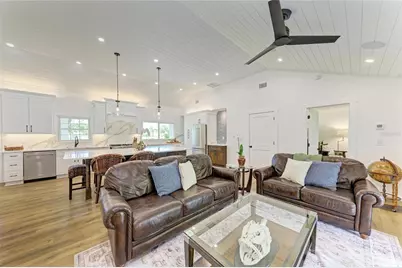 8245 Longbay Boulevard, Sarasota, FL 34243 - Photo 24