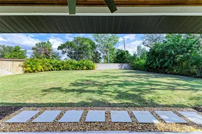 8245 Longbay Boulevard, Sarasota, FL 34243 - Photo 36