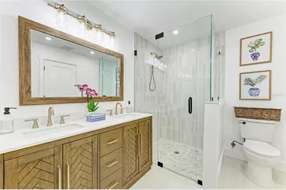 8245 Longbay Boulevard, Sarasota, FL 34243 - Photo 30