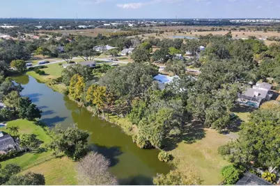 2115 Shadow Oaks Road, Sarasota, FL 34240 - Photo 34