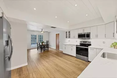 2115 Shadow Oaks Road, Sarasota, FL 34240 - Photo 12