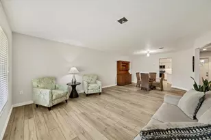 2115 Shadow Oaks Rd, Sarasota, FL 34240 - Photo 6