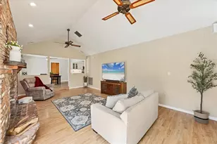 2115 Shadow Oaks Rd, Sarasota, FL 34240 - Photo 14