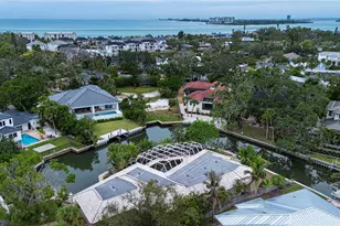 4839 Primrose Path, Sarasota, FL 34242 - Photo 16