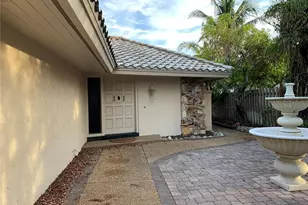 4839 Primrose Path, Sarasota, FL 34242 - Photo 4