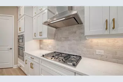 6336 Lake Woodruff Court, Sarasota, FL 34241 - Photo 12