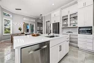 4078 65th Pl E, Sarasota, FL 34243 - Photo 14