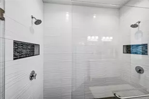 4078 65th Pl E, Sarasota, FL 34243 - Photo 30