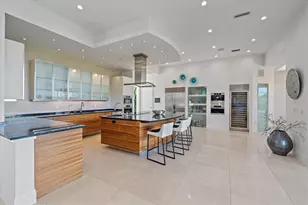 4136 Roberts Point Cir, Sarasota, FL 34242 - Photo 28