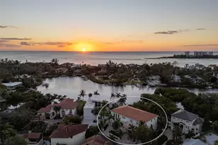 4136 Roberts Point Cir, Sarasota, FL 34242 - Photo 4