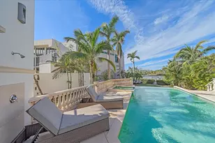 4136 Roberts Point Cir, Sarasota, FL 34242 - Photo 8