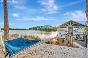 246 Sapphire Lake Dr, Bradenton, FL 34209 - Photo 10