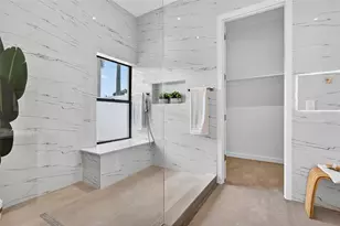 2306 Valencia Dr, Sarasota, FL 34239 - Photo 22