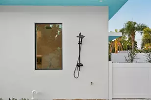 2306 Valencia Dr, Sarasota, FL 34239 - Photo 36