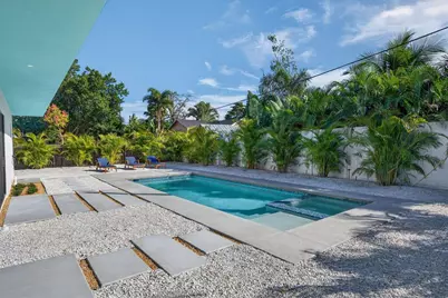 2306 Valencia Drive, Sarasota, FL 34239 - Photo 34