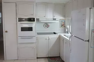 2601 Gulf Dr N, Bradenton Beach, FL 34217 - Photo 2