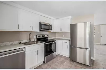 6051 Carlton Avenue, Sarasota, FL 34231 - Photo 10