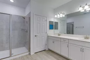 4095 Via Sienna Cir, Sarasota, FL 34243 - Photo 8