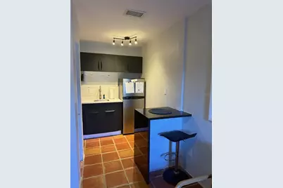 170 Roosevelt Drive #10, Sarasota, FL 34236 - Photo 10