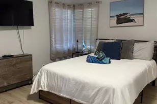 170 Roosevelt Dr, Sarasota, FL 34236 - Photo 18