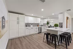 2054 Racimo Dr, Sarasota, FL 34240 - Photo 8