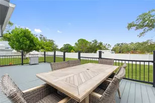 2054 Racimo Dr, Sarasota, FL 34240 - Photo 12