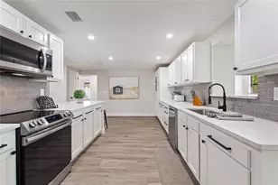 2054 Racimo Dr, Sarasota, FL 34240 - Photo 24