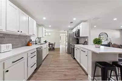 2054 Racimo Drive, Sarasota, FL 34240 - Photo 18