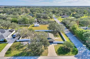 2054 Racimo Dr, Sarasota, FL 34240 - Photo 22