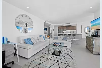 2525 Gulf Of Mexico Drive #8D, Longboat Key, FL 34228 - Photo 16